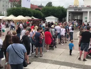 Ogromna kolejka po bilety na molo w Sopocie