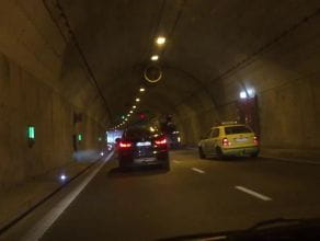 Zepsuta ciężarówka w tunelu pod Martwą Wisłą