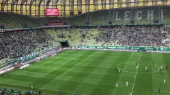Gwizdy żegnają piłkarzy Lechii po pierwszej połowie meczu z Sandecją
