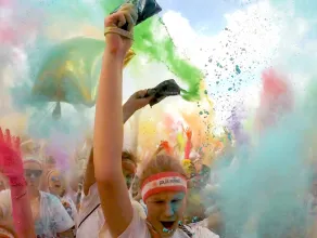 Tysiące kolorowych biegaczy
