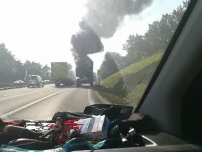 Pożar przyczepy ciężarówki na obwodnicy