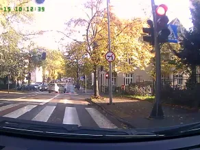 Rowerzysta przejechał na czerwonym świetle