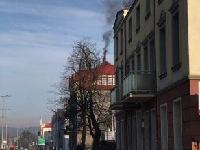 Czarny dym z komina w Oliwie, co na to Straż Miejska?