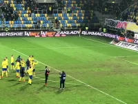 Brawa dla piłkarzy po meczu Arka Gdynia - Lech Poznań
