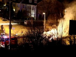 Pożar samochodu na ul. Nowowiczlińskiej w Gdyni