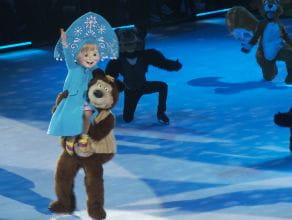 Masza i Niedźwiedź na lodzie