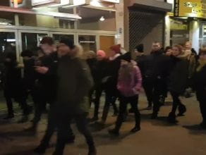 Protest w Gdyni ruszył w górę ul. Świętojańskiej