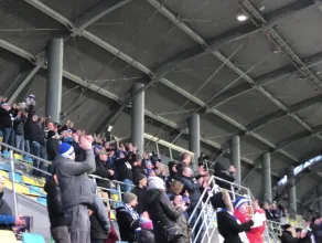 Radość kibiców i piłkarzy Bałtyku Gdynia 