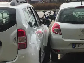 To się nazywa parkowanie na żyletki