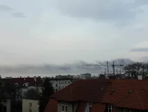 Dym nad centrum Gdańska widoczny z Wrzeszcza