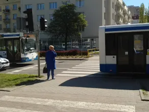 Wypadek autobusu i osobówki na ul. Władysława IV w Gdyni