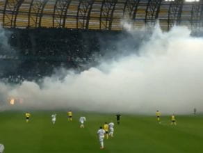 Dym  na meczu Lechia  Arka