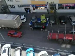 Przejazd samochodów ciężarowych przez ul. Św. Wojciecha w Gdyni