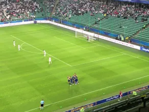 Radość piłkarzy Arki po golu na 1:1 w Superpucharze Polski