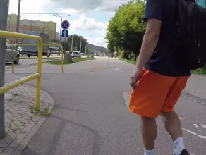 Zderzenie rowerzysty z pieszym na przejeździe rowerowym