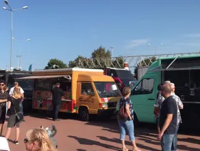 Festiwal food trucków na placu Zebrań Ludowych