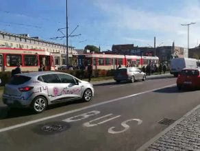 Stoją tramwaje w centrum Gdańska 