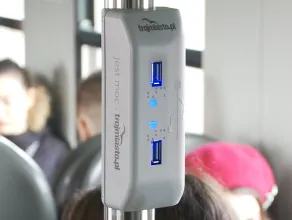 Pasażerowie SKM zadowoleni z ładowarek USB