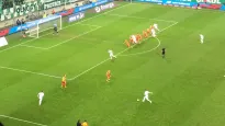 Michał Nalepa strzela gola na 3:2 