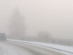 Mgła i bardzo złe warunki do jazdy na południowych osiedlach Gdańska 