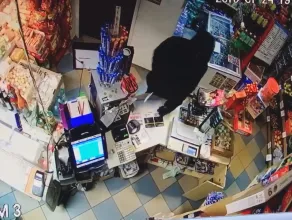 Napad rabunkowy na sklep w Matemblewie