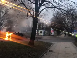 Pożar auta przy placu Zebrań Ludowych w Gdańsku
