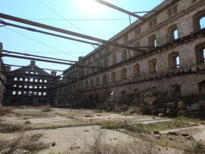 Ruiny Trójmiasta: Wnętrza jednej z hal dawnych zakładów mięsnych 