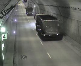 Ciężarówki z węglem w tunelu pod Martwą Wisłą