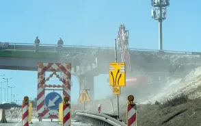 Trwa rozbiórka wiaduktu na obwodnicy w Gdyni