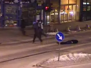 Brutalne pobicie w centrum Gdyni. Film zarejestrowany przez kamery monitoringu