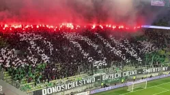 Lechia Gdańsk - Wisła Kraków 0:0. Race i kontrowersyjna oprawa