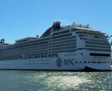 Gigantyczny wycieczkowiec MSC Magnifica właśnie zacumował w Gdyni