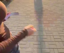 Rozdawanie ulotek Black Coffee na Sunset Square w Gdyni (Skwer Kościuszki)