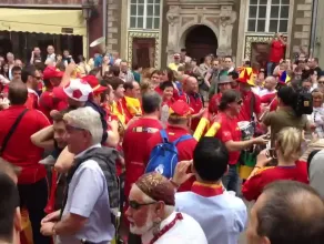 Hiszpanie bawią się przed meczem