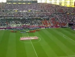 Hiszpanie śpiewają Hymn przed meczem w Gdańsku