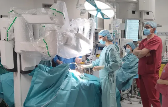                     Już ponad 500 operacji z udziałem robota na Zaspie
                                            