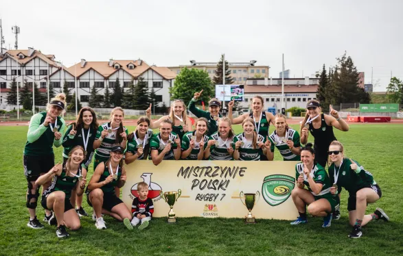                     Trwa mistrzowska passa gdańskich rugbystek.  Biało-Zielone Ladies Gdańsk znowu na podium
                                            