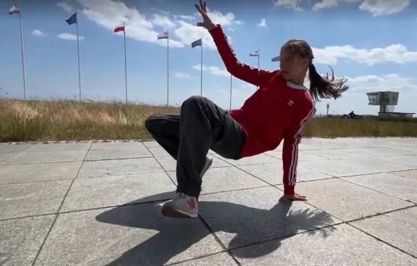                     12-letnia mistrzyni breakdance z Gdyni
                                            