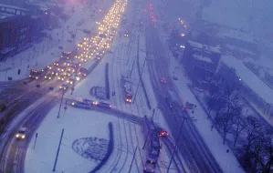 Pługi wyjechały na zaśnieżone ulice Trójmiasta