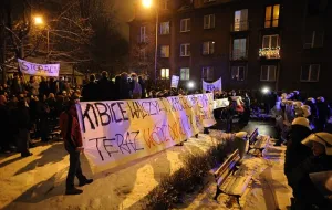 Rok po ACTA: ruszył proces za organizację wiecu pod domem Tuska