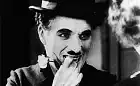 Chaplin w filharmonii i salwy śmiechu na widowni