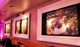 Fotografie Korsaka na ścianach sopockiej restauracji