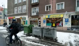 Wojna na śmietniki w samym centrum Gdańska