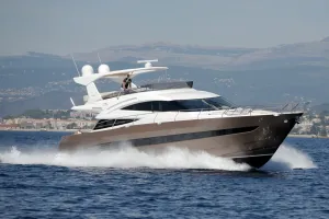 Galeon 640 Fly. Azjatycka wariacja na temat klasyki