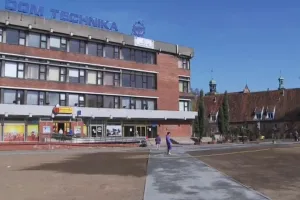 Zniknęła część dziury przed NOT-em. Co na to gdańszczanie?