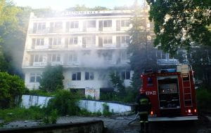Poranny pożar dawnego sanatorium w Gdyni
