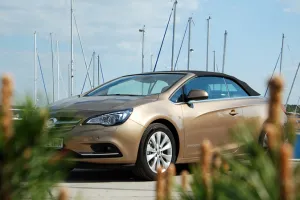 Opel Cascada. Elegant bez kapelusza