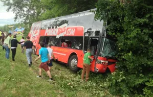 Wypadek Polskiego Busa na krajowej siódemce