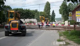 Przejazd kolejowy zamknięty, korki w Gdyni coraz większe
