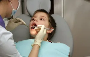 Odpowiednia higiena chroni zęby przed próchnicą